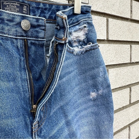 Abercrombie & Fitch A&F Annie High Rise Girlfriend Jeans Distressed - Picture 4 of 12